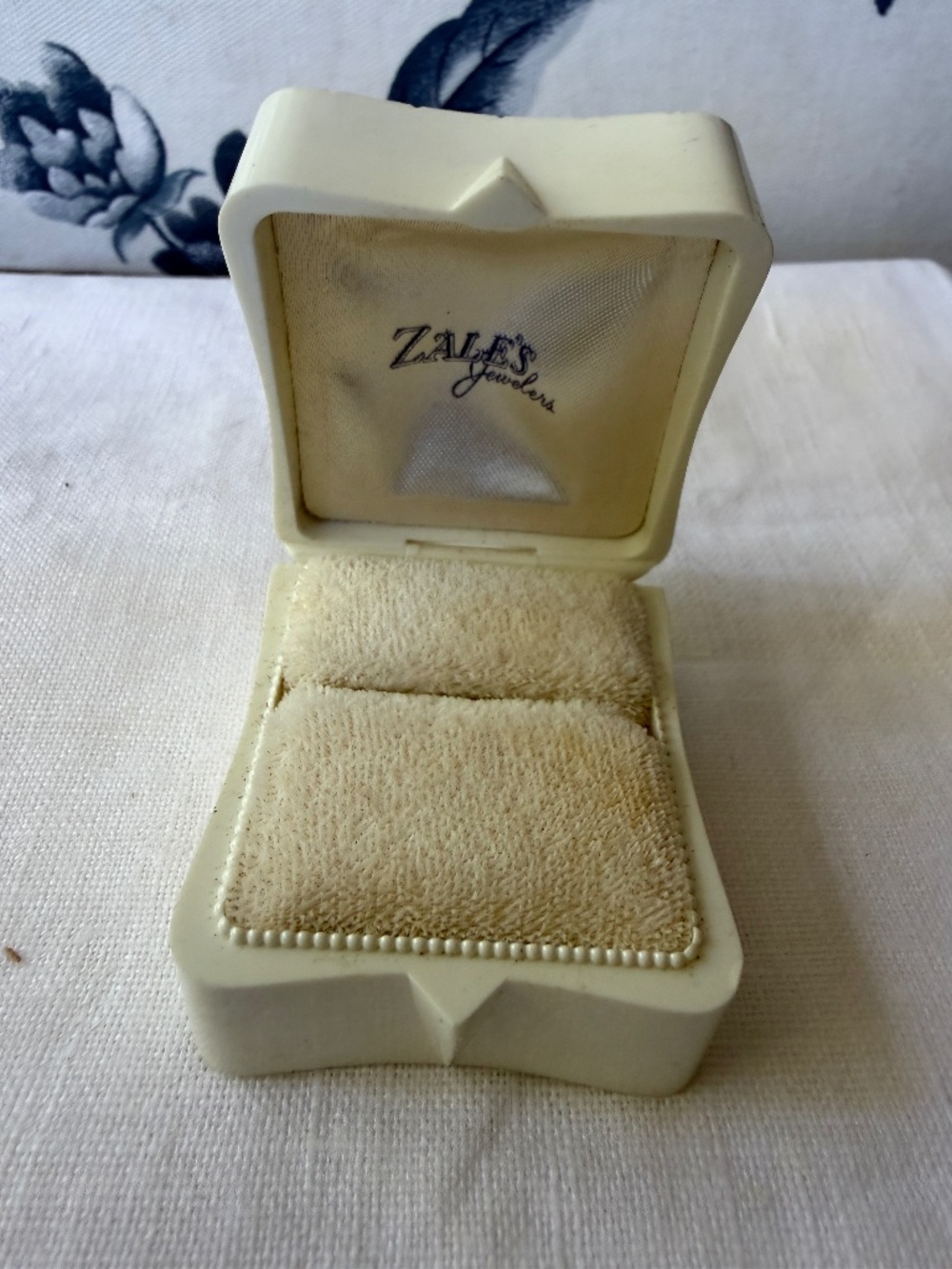 Mid-century Zales Jewelers Ring Box (empty) Vintage by Dennison USA